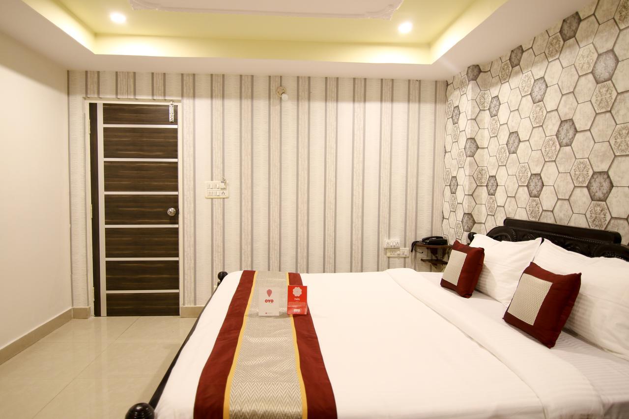 Oyo 9207 Chakri Guest House 维沙卡帕特南 外观 照片